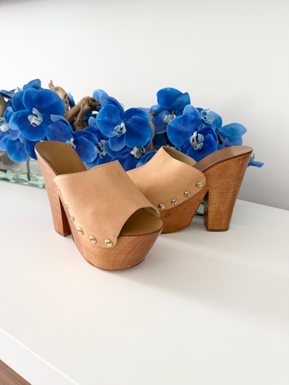 Giuseppe Zanotti Y2K Tan Wooden Studded Platform Mule Heels Wedges Peep Toe